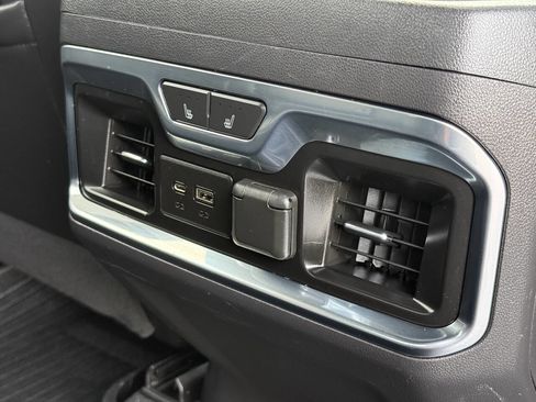 Used 2020 GMC Sierra 1500 AT4 w/ AT4 Premium Package AWD/4WD image 40
