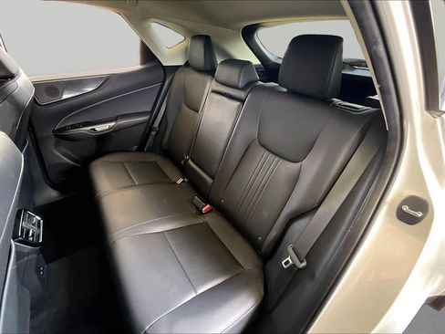 Used 2022 Lexus NX 250 FWD w/ Towing Package (2000 Lbs) image 18