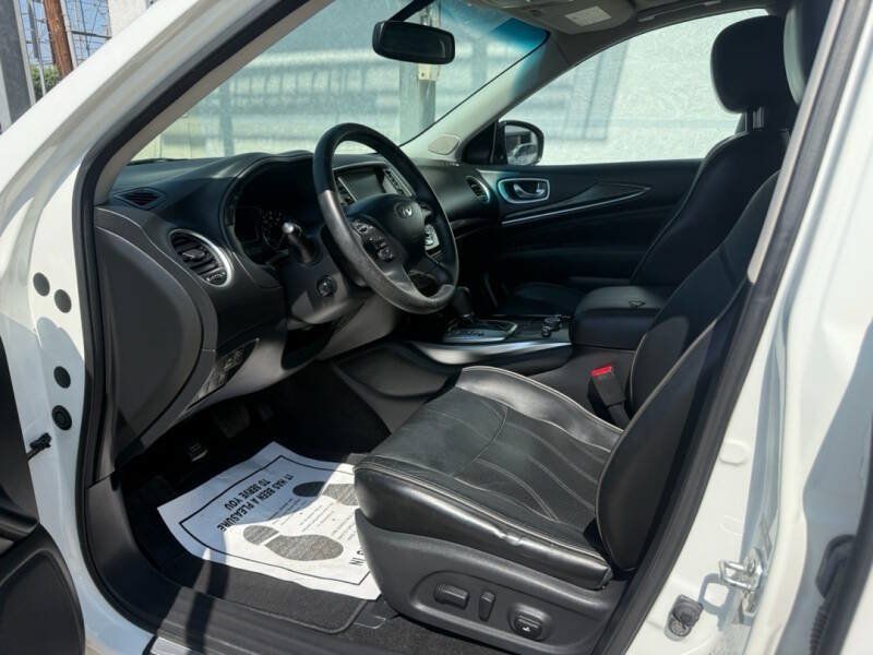 Used 2013 INFINITI JX35 AWD w/ Premium Pkg image 8