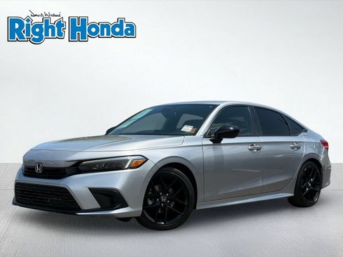 Used 2024 Honda Civic Sport image 2
