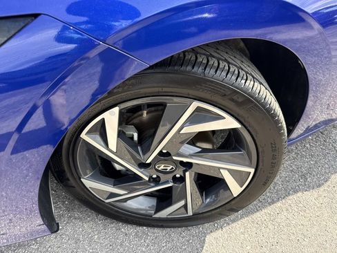 Used 2024 Hyundai Elantra Limited FWD image 10