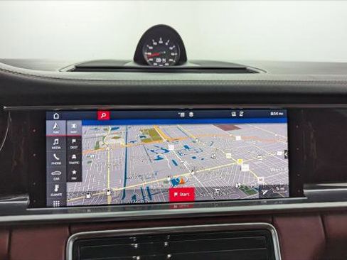 Used 2018 Porsche Panamera 4S image 28