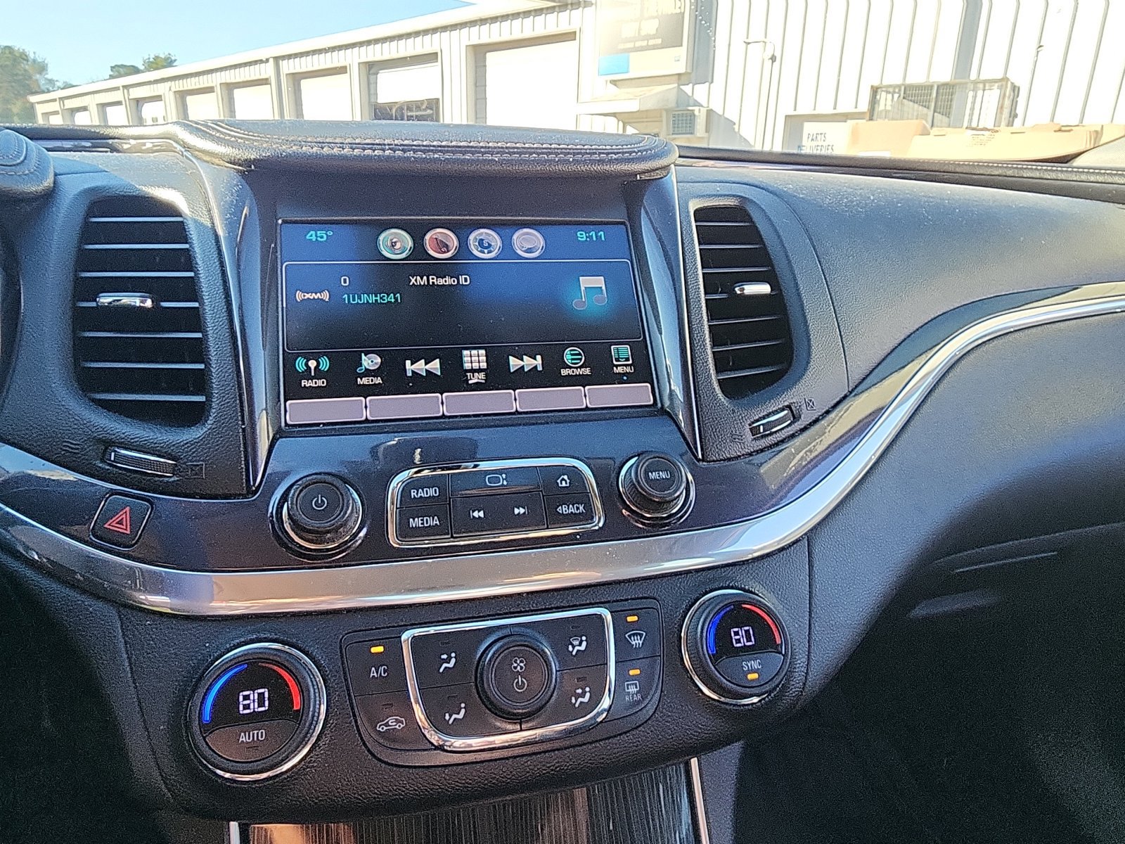 Used 2016 Chevrolet Impala LT FWD image 14