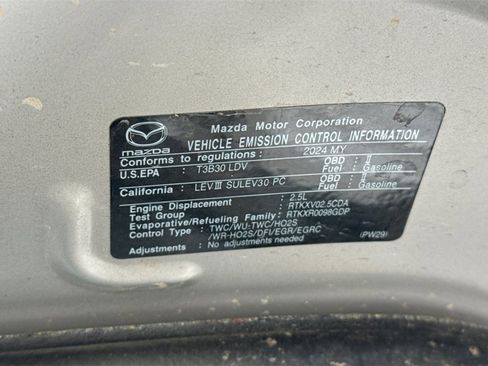 Used 2024 MAZDA MAZDA3 s image 36