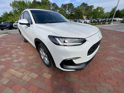 Used 2025 Honda HR-V LX image 5