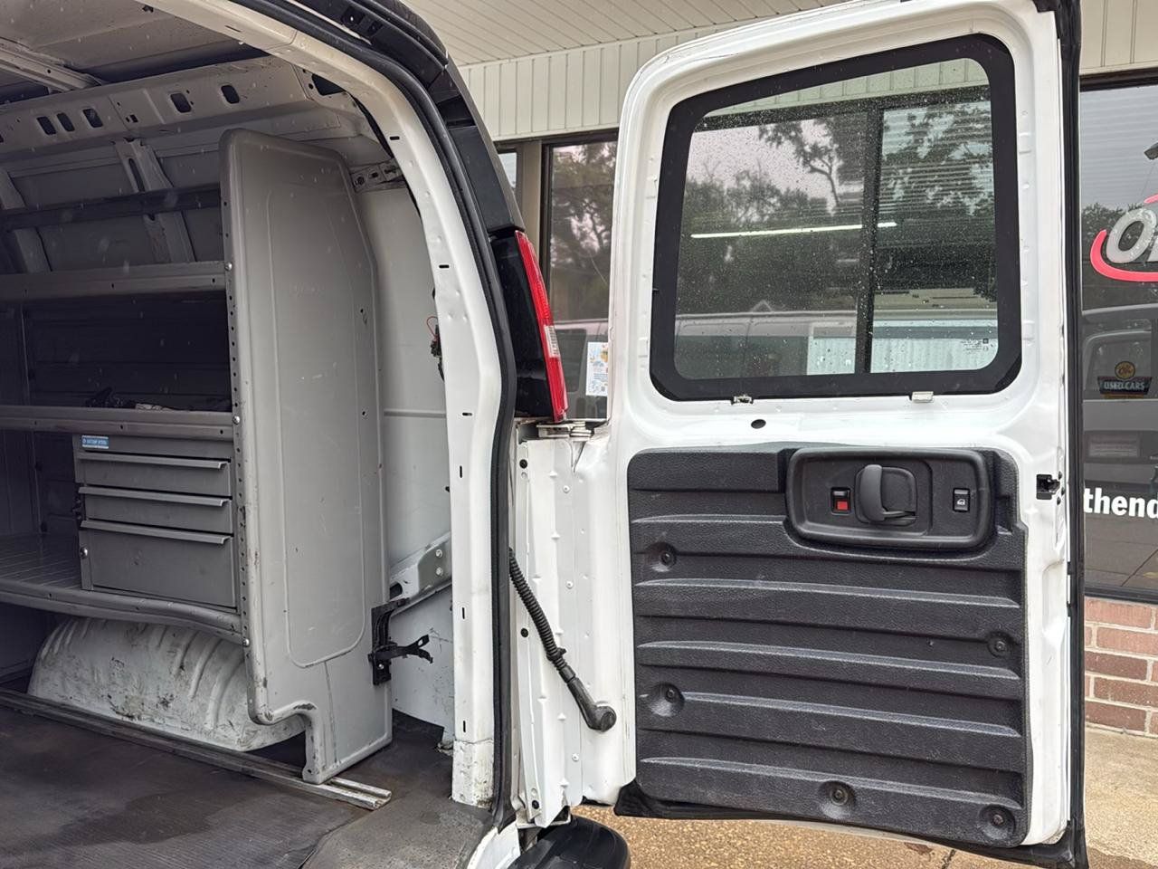 Used 2019 Chevrolet Express 3500 Extended w/ Driver Convenience Package RWD image 14