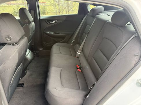 Used 2021 Chevrolet Malibu LS w/ Driver Confidence Package II image 9