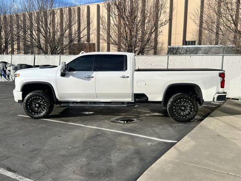 Used 2020 Chevrolet Silverado 3500 High Country w/ Z71 Off-Road Package image 4