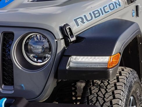 Used 2023 Jeep Wrangler Unlimited Rubicon 4xe w/ Cold Weather Group AWD/4WD image 5