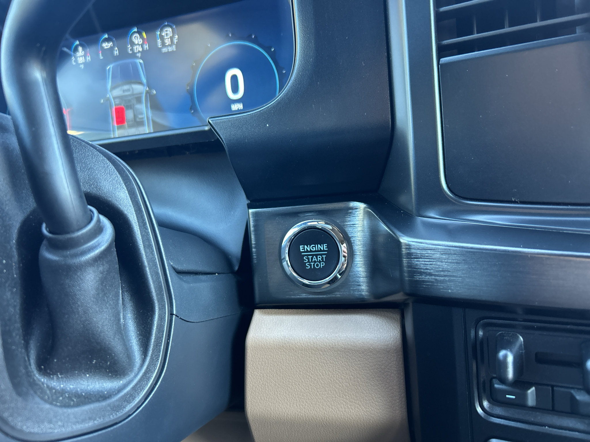 Used 2024 Ford F250 Lariat w/ Sport Appearance Package AWD/4WD image 28
