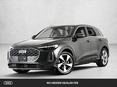 Certified 2025 Audi Q5 Prestige AWD/4WD image 1