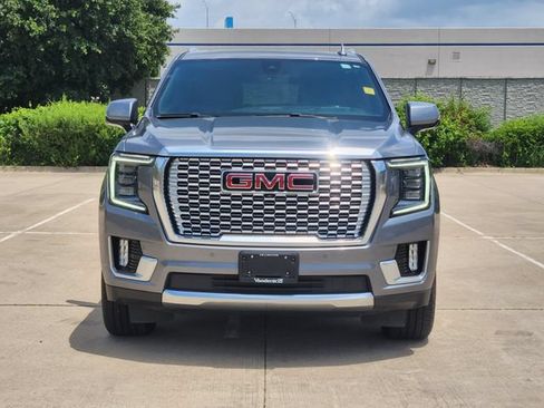 Used 2021 GMC Yukon XL Denali w/ Denali Premium Package AWD/4WD image 2