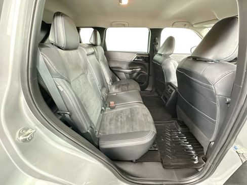 Used 2022 Mitsubishi Outlander SE AWD/4WD image 28