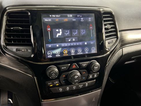 Used 2019 Jeep Grand Cherokee Limited X image 25