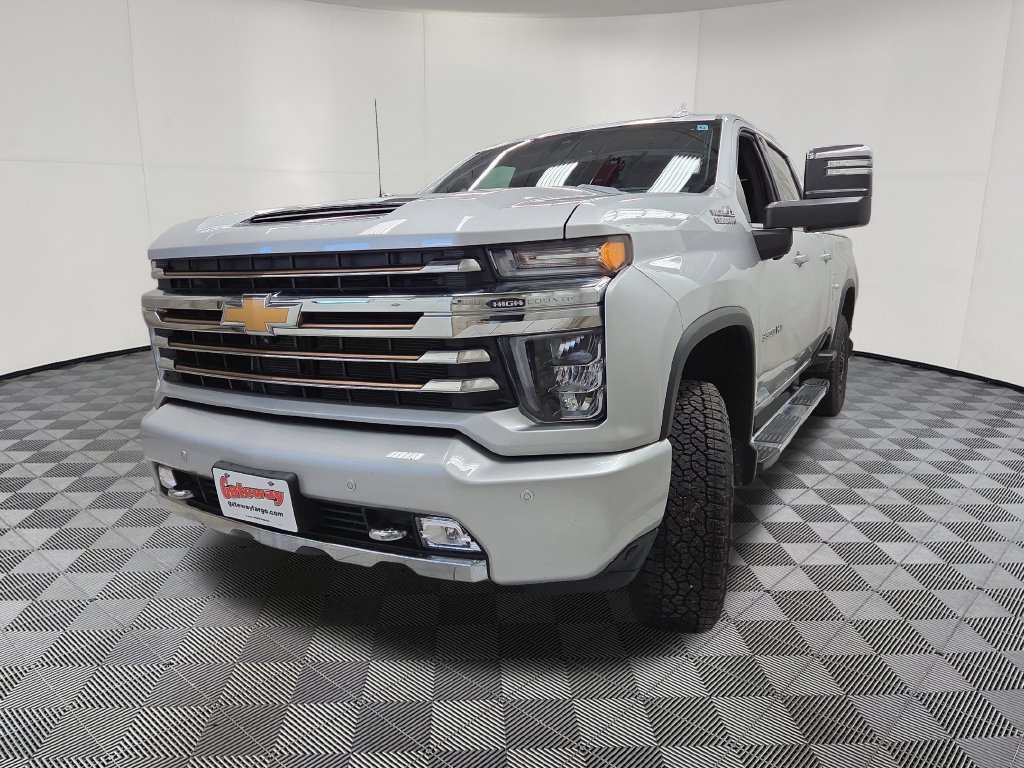 Used 2023 Chevrolet Silverado 3500 High Country w/ Technology Package AWD/4WD image 8