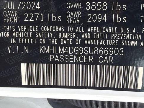 Certified 2025 Hyundai Elantra Sport image 31