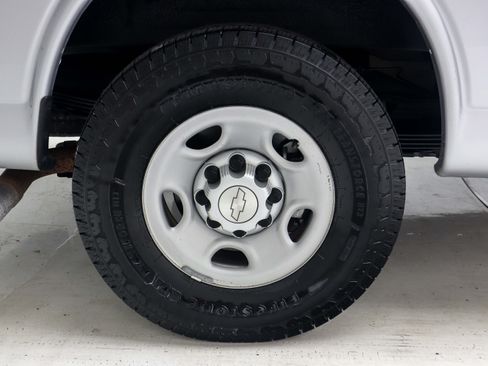Used 2019 Chevrolet Express 3500 LS RWD image 28