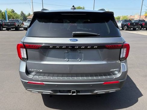 Used 2025 Ford Explorer Active w/ Active Comfort Package AWD/4WD image 6