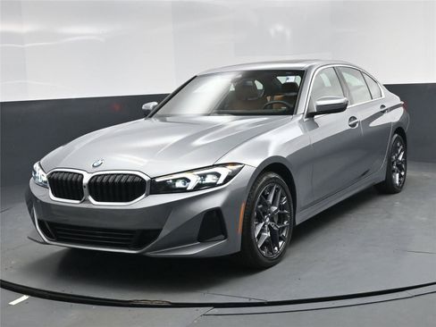 Used 2025 BMW 330i 330i w/ M Sport Package image 1