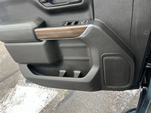 Used 2021 Chevrolet Silverado 1500 RST image 11