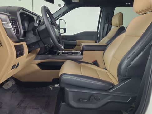 Used 2025 Ford F350 Lariat w/ Chrome Package image 20