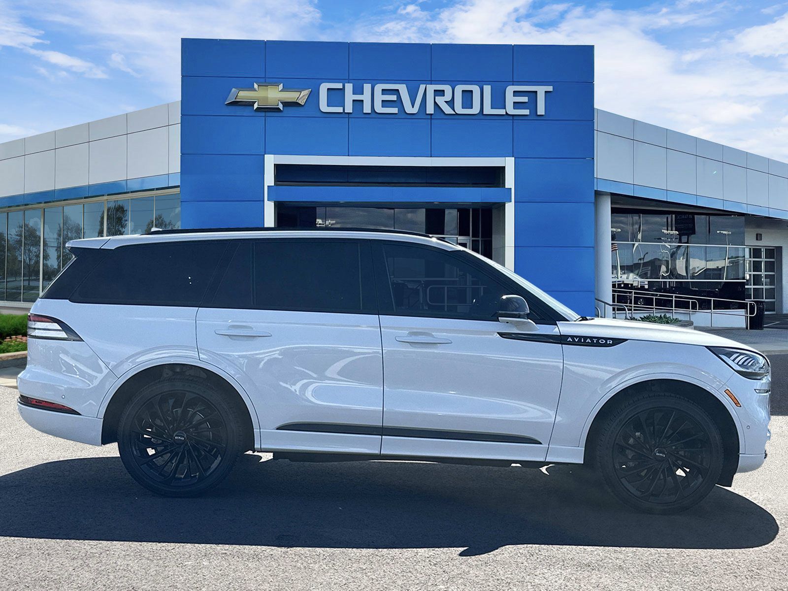 Used 2023 Lincoln Aviator Reserve w/ Equipment Group 201A AWD/4WD image 5