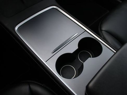 Used 2022 Tesla Model 3 Performance image 19