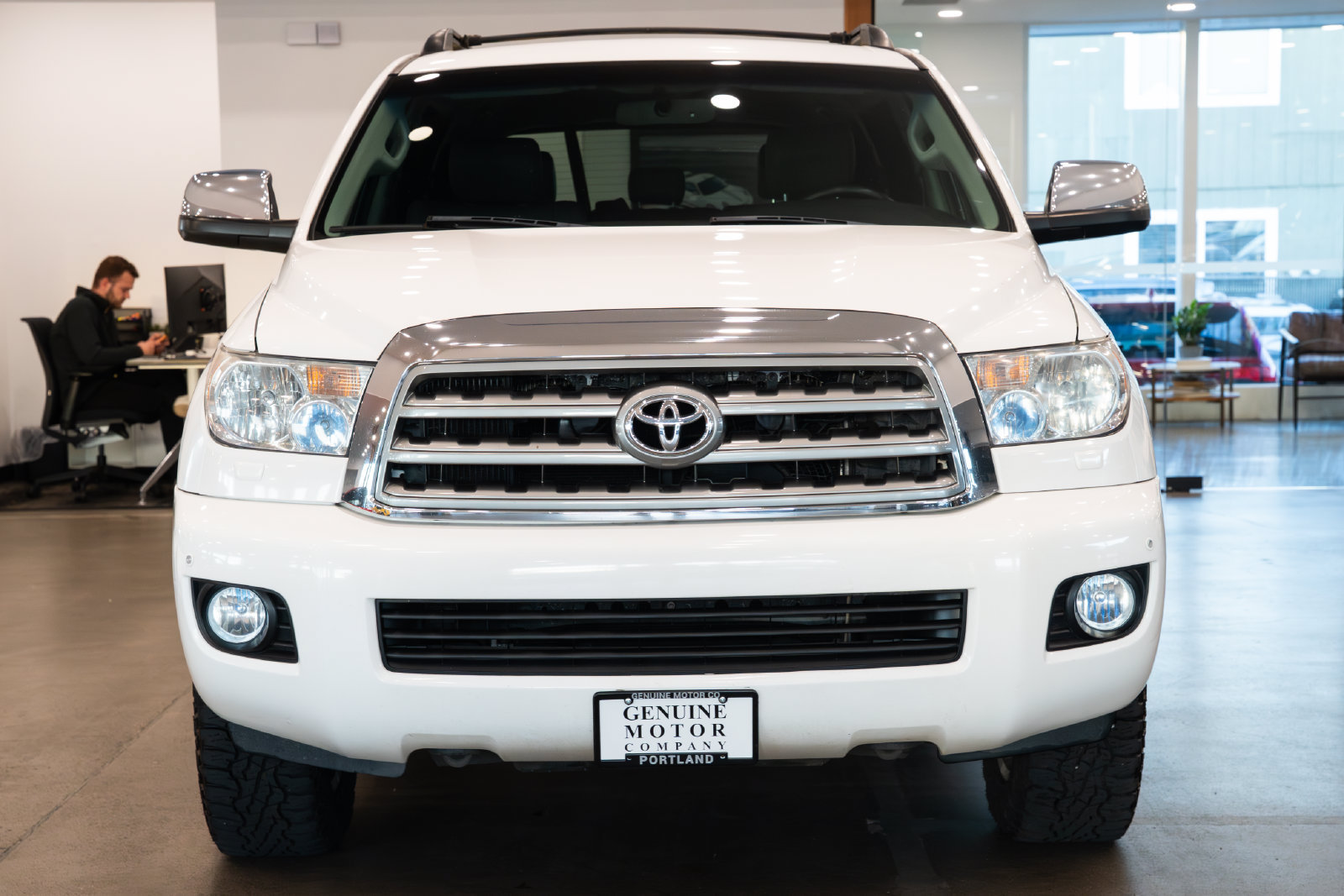Used 2008 Toyota Sequoia Limited w/ Cold Area Pkg AWD/4WD image 2