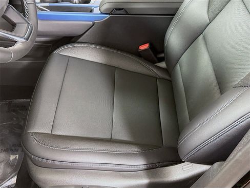 New 2026 Chevrolet Equinox EV LT image 14