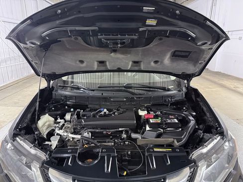 Used 2019 Nissan Rogue SL image 34