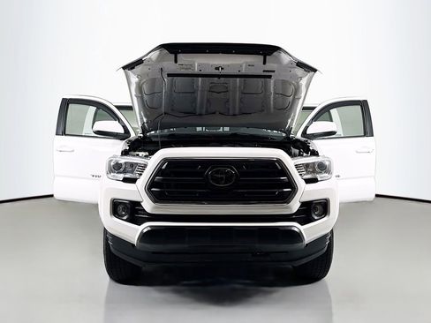 Used 2019 Toyota Tacoma SR5 image 15