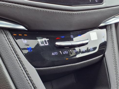 Used 2022 Cadillac XT5 Sportv w/ Platinum Package AWD/4WD image 26