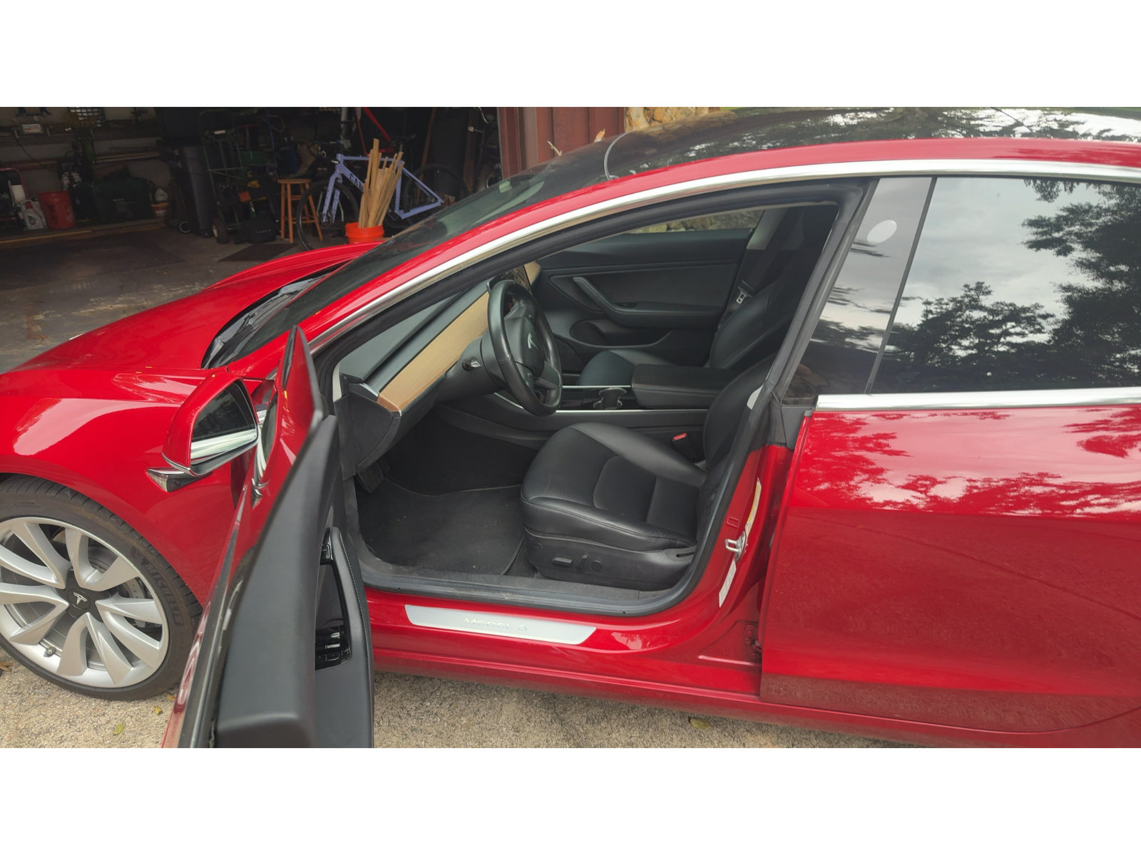 Used 2018 Tesla Model 3 Long Range AWD/4WD image 10