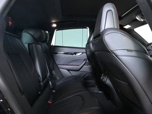 Used 2024 Maserati Levante GT Ultima image 17