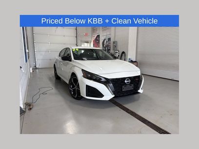 Used 2024 Nissan Altima 2.5 SR