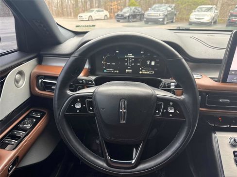 Used 2020 Lincoln Aviator Reserve w/ Equipment Group 202A image 16
