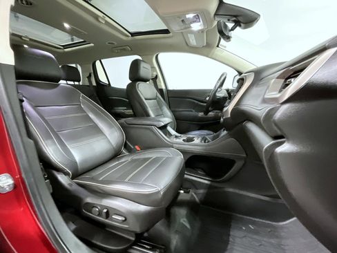 Used 2020 GMC Acadia Denali w/ Denali Ultimate Package image 16