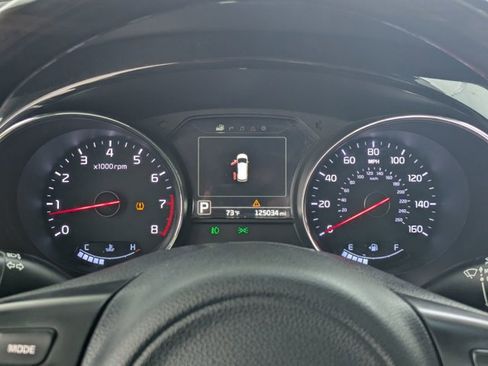 Used 2016 Kia Sedona SX Limited FWD image 11