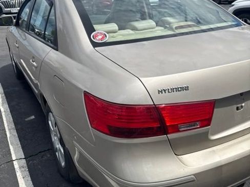 Used 2010 Hyundai Sonata GLS FWD image 9