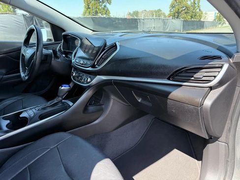 Used 2017 Chevrolet Volt Premier w/ Driver Confidence II Package image 19