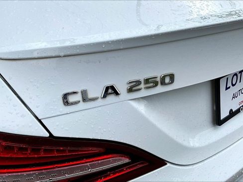 Used 2018 Mercedes-Benz CLA 250 image 25
