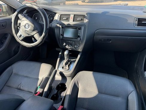 Used 2012 Volkswagen Jetta SE FWD image 5