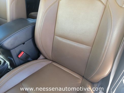 Used 2023 Jeep Wrangler Unlimited Rubicon w/ Xtreme 35 Tire Package image 15