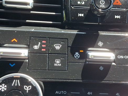 Used 2026 Nissan Armada PRO-4X w/ Captain's Chari Seat Package AWD/4WD image 28