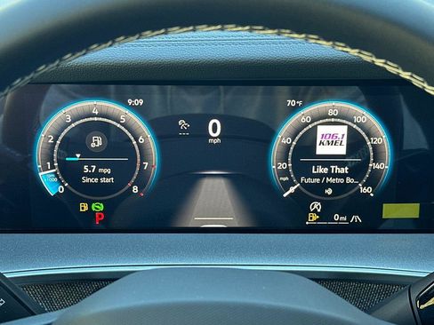 New 2025 Volkswagen Tiguan S image 23