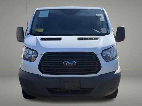 Used 2018 Ford Transit 250 130 Low Roof RWD image 9