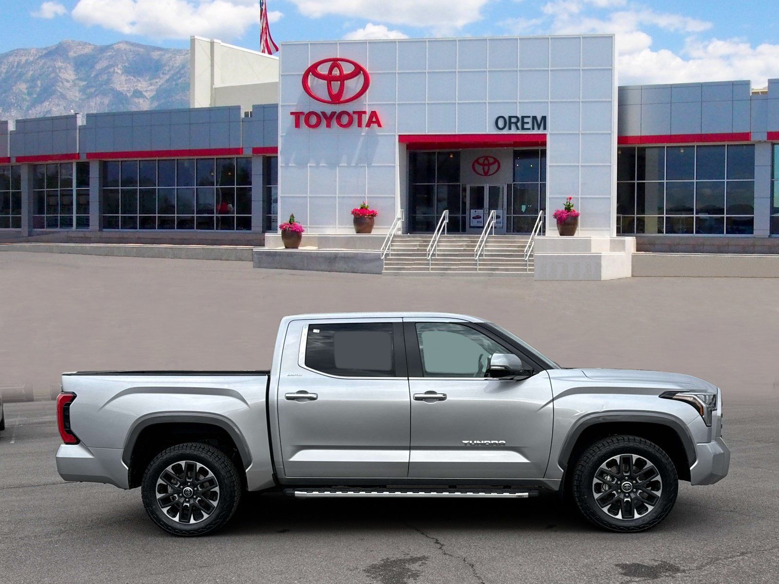 Used 2024 Toyota Tundra Limited AWD/4WD image 3