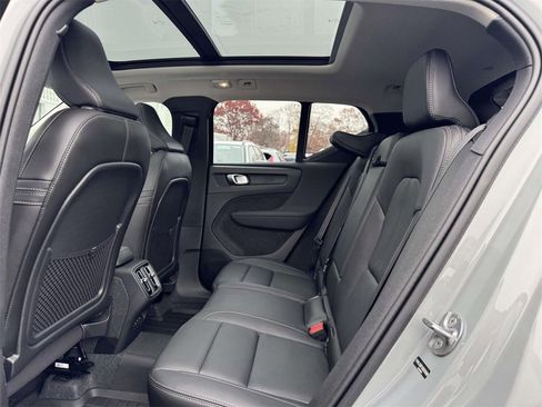 Used 2025 Volvo XC40 B5 Ultra w/ Protection Package Premier image 9