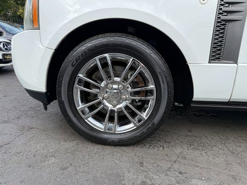 Used 2011 Land Rover Range Rover HSE image 9