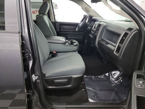 Used 2018 RAM 1500 Express w/ Express Value Package AWD/4WD image 14